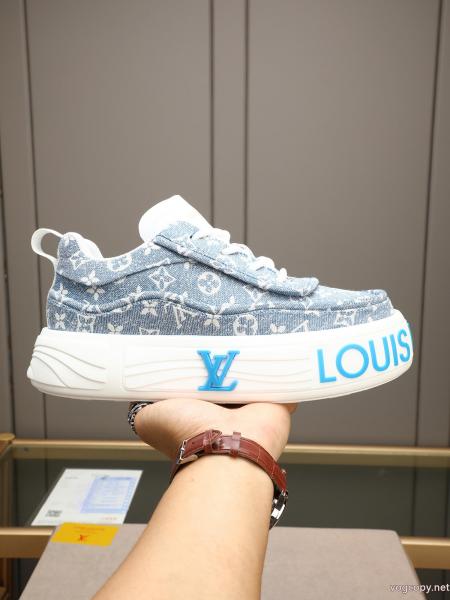 LOUIS VUITTONスニーカーブランド コピー 激安独特な 綺麗な 最前線2026 0