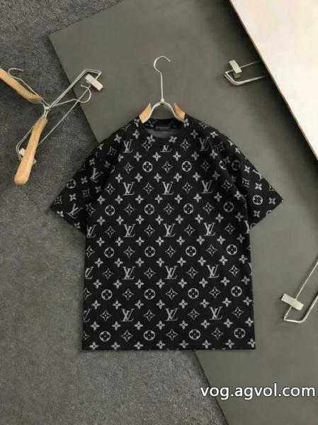 半袖TシャツLOUIS VUITTON偽物 通販大人のスタイル 2026年新作通販 上質な素材採用 0