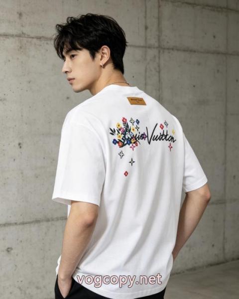 絶対欲しい 最高級ランク 夏季超人気半袖Tシャツ偽物 ブランドLOUIS VUITTON 4