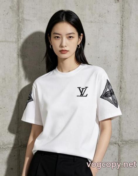 最安値 可愛いデザイン 最高に人気商品!LOUIS VUITTON半袖Tシャツブランド コピー 着払い 1