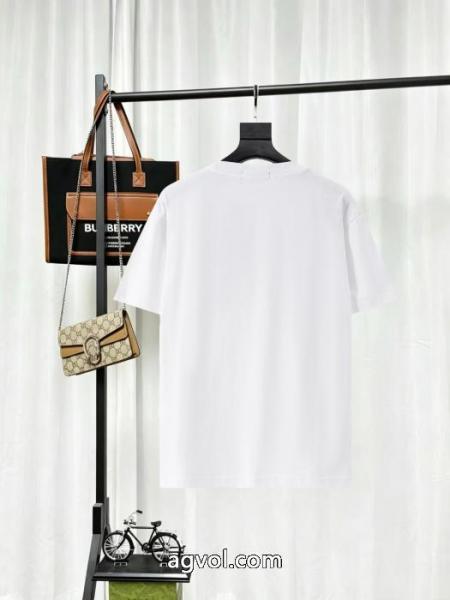 VIPセールで奇跡 圧倒的な高級感 機能性が高いスーパー コピー半袖TシャツLOUIS VUITTON 1