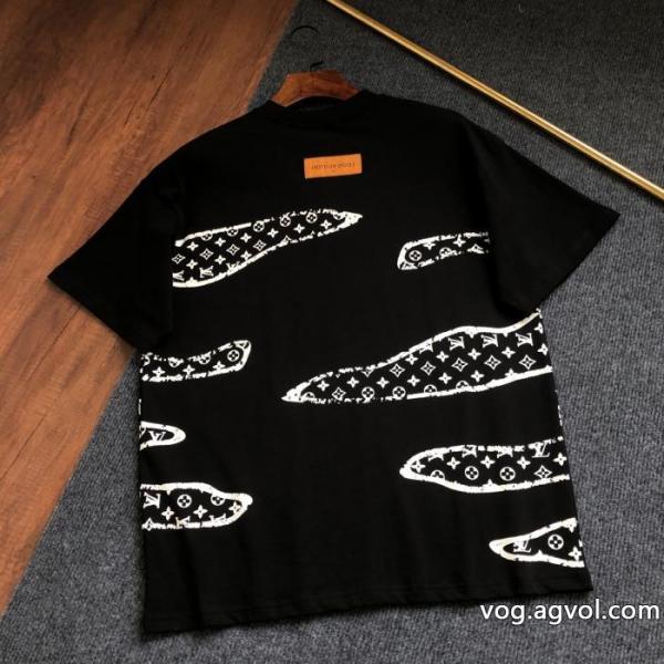 コピー ブランド 通販 安心極美品 ムダな装飾を排したデザイン 話題の新作LOUIS VUITTON半袖Tシャツ 0