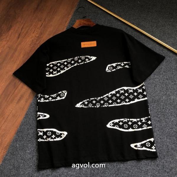 コピー ブランド 通販 安心極美品 ムダな装飾を排したデザイン 話題の新作LOUIS VUITTON半袖Tシャツ 1