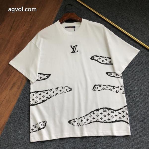 コピー ブランド 通販 安心極美品 ムダな装飾を排したデザイン 話題の新作LOUIS VUITTON半袖Tシャツ 4