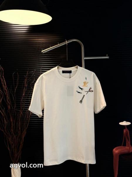 LOUIS VUITTON半袖Tシャツ上品保証 とってもお洒落 人気定番得価スーパー コピー ブランド 2