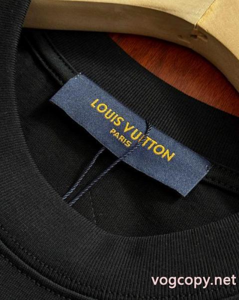 偽 ブランドLOUIS VUITTON半袖Tシャツ大人気可愛い 定番の人気商品 ステキ 5