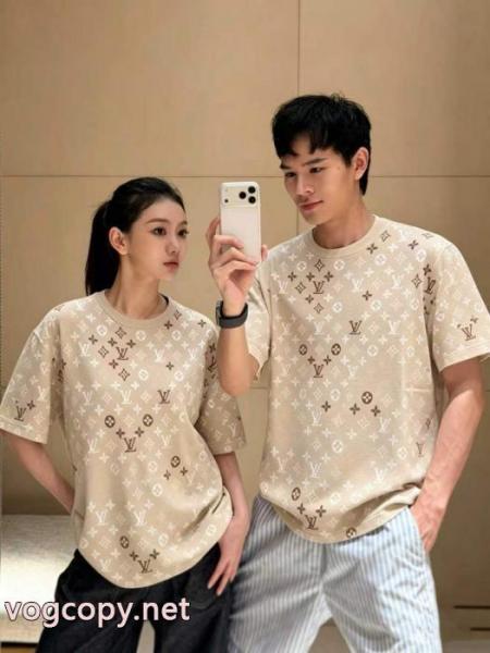 ブランド コピー 通販LOUIS VUITTON半袖Tシャツ数量限定HOT 流行シンボル 26SS新作 カジュアルコーデに 4