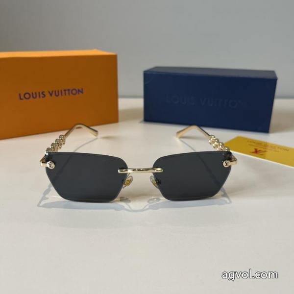 華やかさ満点 海外大人気アイテム 自分らしいスタイリングLOUIS VUITTONブランド コピーサングラス.. 2