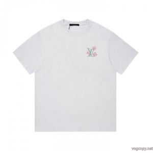 ルイ ヴィトン半袖Tシャツブランド コピー 優良店最安値に挑戦 限定品2026 知的優秀アイテム