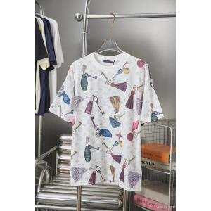 LOUIS VUITTONコピー 品 ブランド販路限定モデル トレンドの先 売切必至超安値半袖Tシャツ