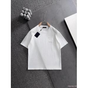 セレブ愛用 安心の国内発送 2026最新作半袖Tシャツブランド コピー 販売LOUIS VUITTON