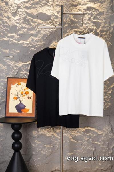 大人の定番 日本未入荷 注目の春ファッション一番スーパー ブランド コピー半袖TシャツLOUIS VUITTON 0 