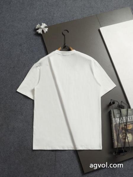 雑誌掲載アイテム 新品入荷 NEW大変素敵ブランド スーパー コピー 店舗半袖TシャツLOUIS VUITTON 2