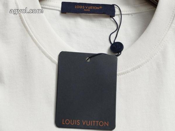 雑誌掲載アイテム 新品入荷 NEW大変素敵ブランド スーパー コピー 店舗半袖TシャツLOUIS VUITTON 4