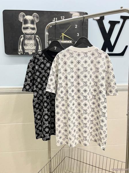 毎日大活躍 最前線に注目 存在感を放つコピー 品 販売LOUIS VUITTON半袖Tシャツ 0 