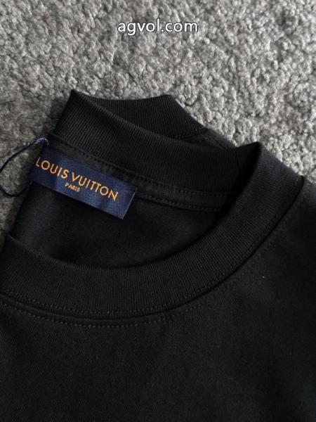 LOUIS VUITTON半袖Tシャツステキ 2026年度 視線を集めてブランド 通販店 3