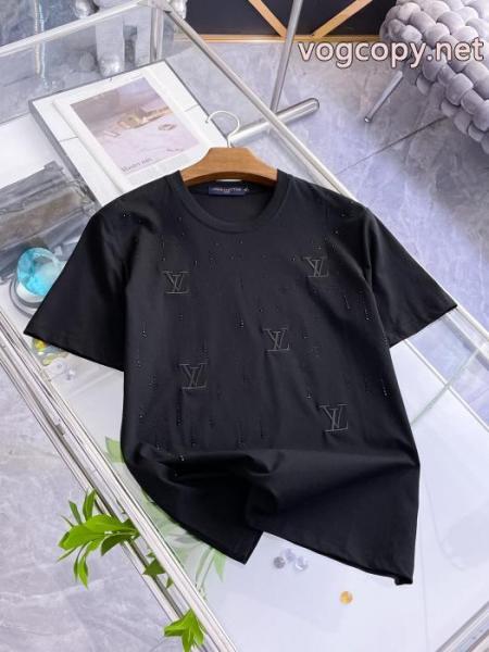 コピー ブランド 販売2026年夏最新作 抜け感のあるスタイルが完成 お買い得新作LOUIS VUITTON半袖Tシャツ 1