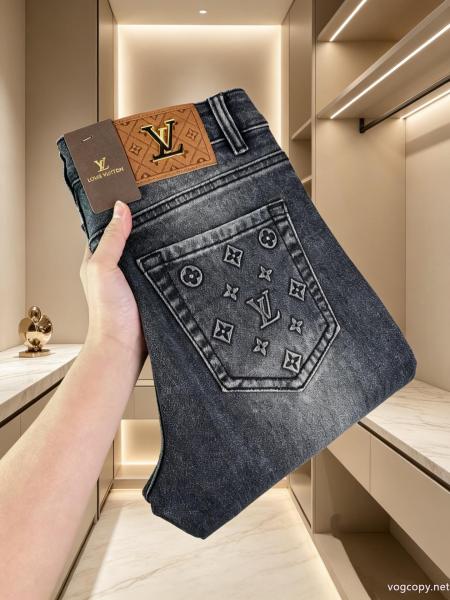 ブランド コピー s 級ジーンズ個性的なモデル セールで入手! 日本未入荷PRADA 0