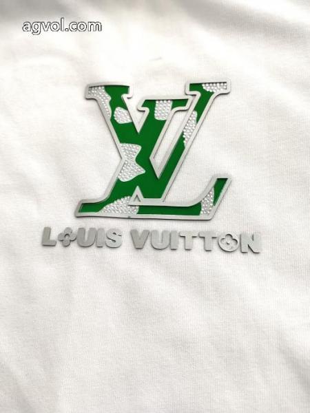 一番人気 新作日本未入荷 お洒落自在スーパー コピー 通販LOUIS VUITTON半袖Tシャツ 3