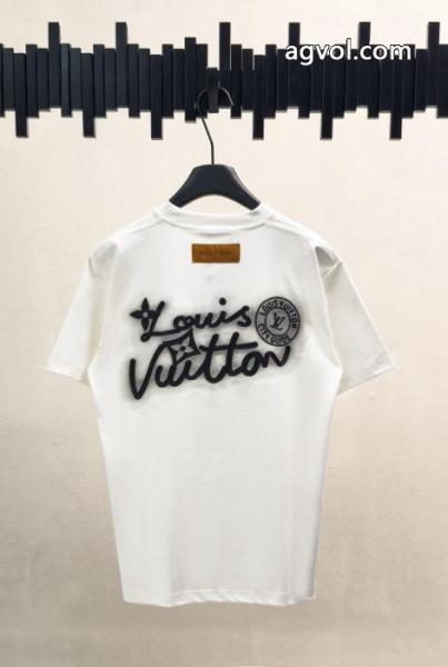 激安 ブランド数量限定販売 激安通販限定商品 今年の2026は最安値半袖TシャツLOUIS VUITTON 2
