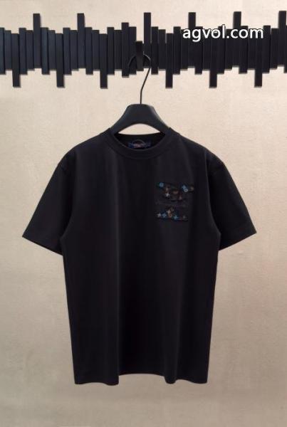 半袖Tシャツお洒落に魅せる 好印象をゲット 流行シンボルLOUIS VUITTONブランド 偽物 3