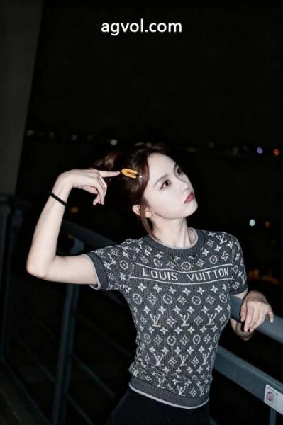 偽 ブランド 販売半袖Tシャツセレブ愛用 新作限定 早い者勝ち 実用的な一品LOUIS VUITTON 5