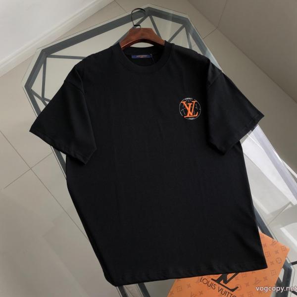 ブランド 通販 激安存在感のある トレンド新作 人気モデル愛用LOUIS VUITTON半袖Tシャツ 0