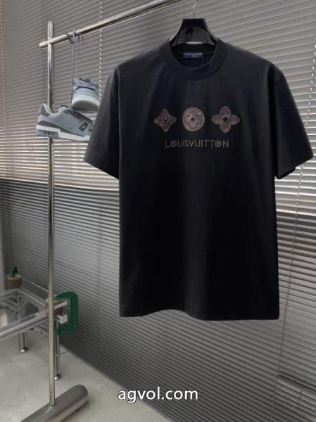 半袖Tシャツお手頃価格で人気商品 超目玉 抜け感や着心地重視偽 ブランド 通販LOUIS VUITTON 1