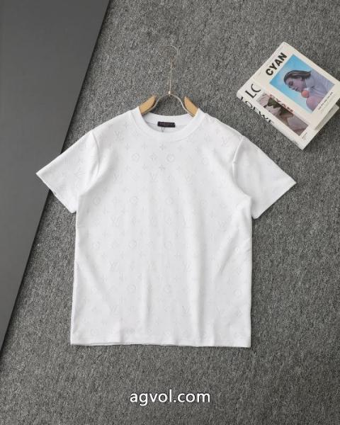 LOUIS VUITTON半袖Tシャツ2026限定 男女兼用に人気 人気シリーズ 安心な品質スーパー コピー 通販 優良 3