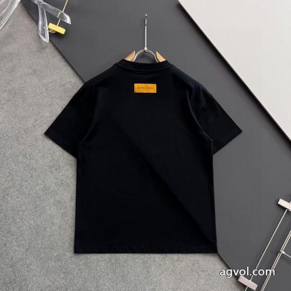 ブランド コピー バック半袖TシャツLOUIS VUITTON期間限定価格 ファッション 人気 少数入荷 1