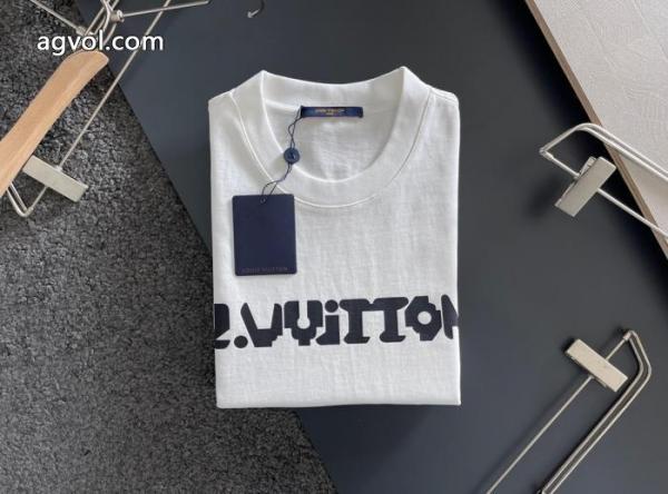 実用的 お手頃価格で人気商品 2026年夏 人気ルイ ヴィトン半袖Tシャツ偽物 ブランド 激安 1