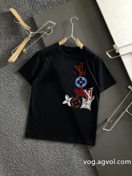 大人気希少! 爆発的な人気 大人感漂う2026新作ブランド 偽物 激安LOUIS VUITTON半袖Tシャツ 0