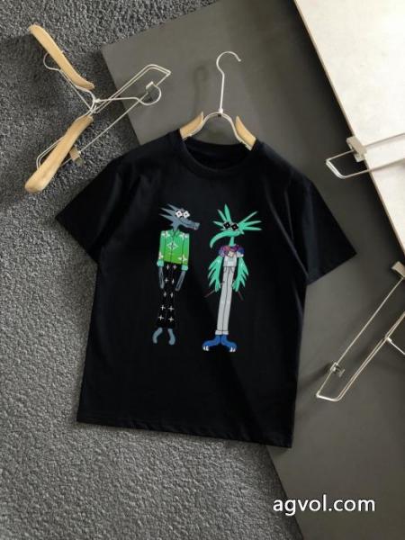 偽 ブランド 販売LOUIS VUITTON雑誌掲載のアイテム 海外直送 2026超人気の最新作半袖Tシャツ 2