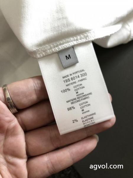 偽 ブランド 販売LOUIS VUITTON雑誌掲載のアイテム 海外直送 2026超人気の最新作半袖Tシャツ 5