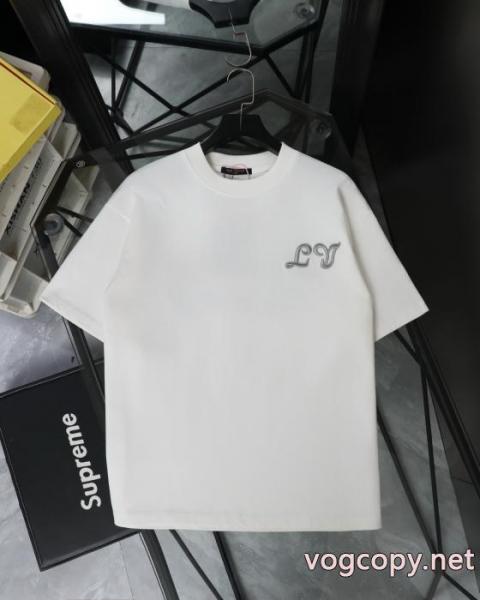 偽物 ブランド 激安即納!最大半額 完売確実! 素晴らしい2026の新作LOUIS VUITTON半袖Tシャツ 1