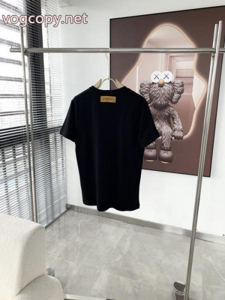 ブランド コピー 激安半袖Tシャツ1点限り VIP顧客セール 数量限定先行入荷 破格の激安セールLOUIS VUITTON 4