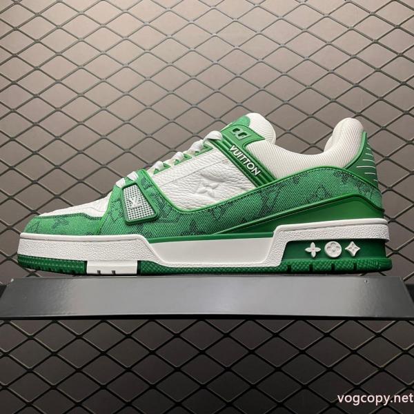 LOUIS VUITTONスーパー コピー 通販 優良スニーカーサイズ感いいの 超人気美品 完売確実.. 0
