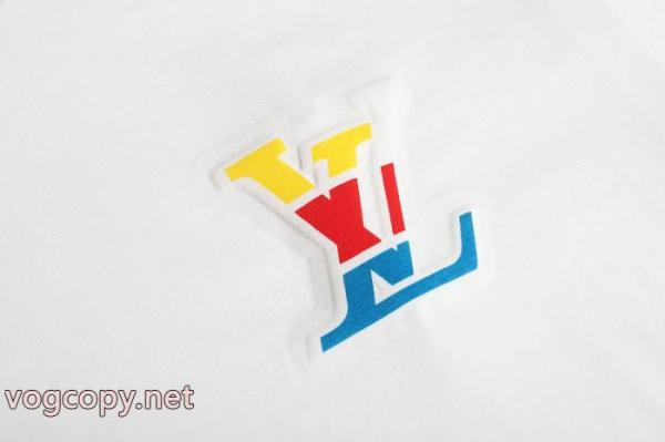 LOUIS VUITTON半袖Tシャツ数量限定 高い人気アイテム 春季新作品偽物 ブランド ショップ 1