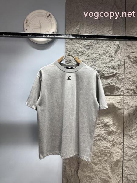 LOUIS VUITTON超希少商品 最安値2026 毎年大人気商品激安 ブランド 通販半袖Tシャツ 4