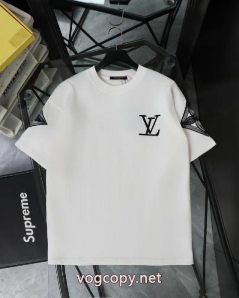 ブランド 品 コピーHOT新作登場 愛用ブランド 旬スタイルに早変わり!LOUIS VUITTON半袖Tシャツ 5 