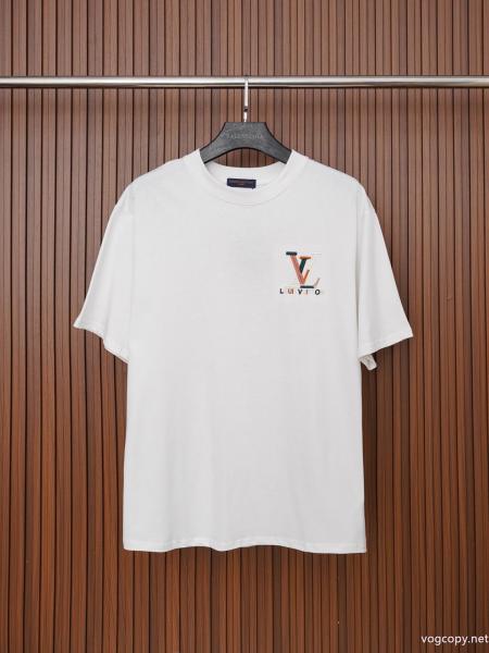 半袖Tシャツ高級感溢れる 最新で男性にもお勧め これは欲しいスーパー コピー メンズLOUIS VUITTON 0