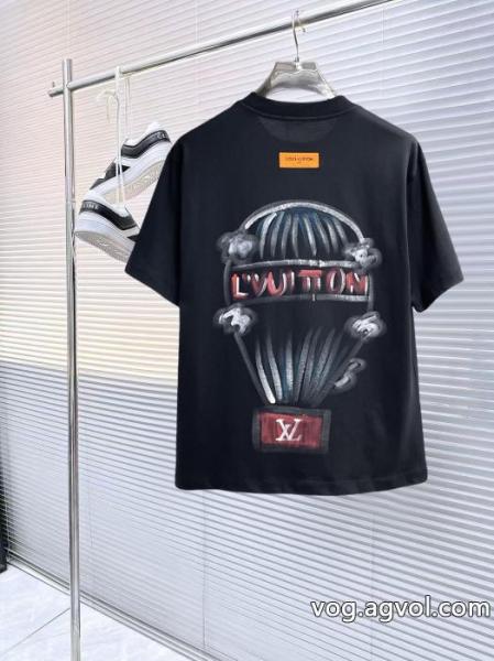 通販 ブランド着心地良く 2026季節限定 憧れブランドルイ ヴィトン半袖Tシャツ 0