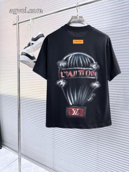 通販 ブランド着心地良く 2026季節限定 憧れブランドルイ ヴィトン半袖Tシャツ 1