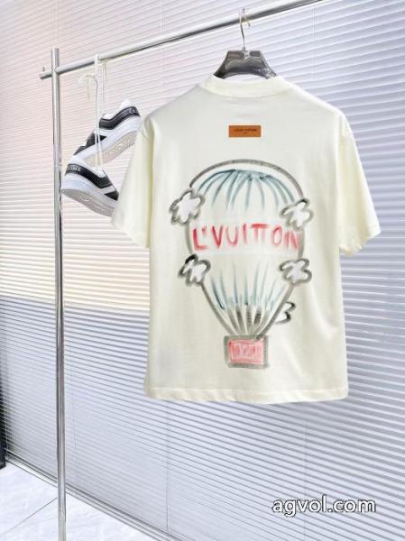 通販 ブランド着心地良く 2026季節限定 憧れブランドルイ ヴィトン半袖Tシャツ 3