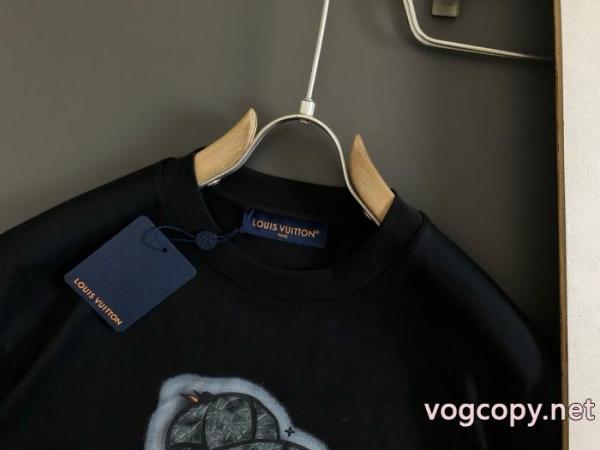 ブランド掲載商品 高級感ある 絶大な人気を誇るアイテムおすすめLOUIS VUITTONブランド スーパー コピー 店舗t恤. 6 