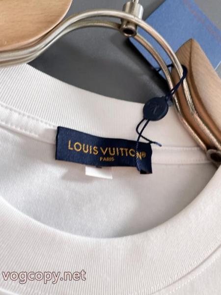 大人気ブランド 顧客優待セール ファッションな一品半袖TシャツLOUIS VUITTONブランド 通販店 4