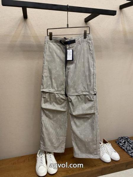 スラックス首胸ロゴ 限定 2026年大人気 立ち上げより入荷!コピー ブランド 通販 安心LOUIS VUITTON. 1