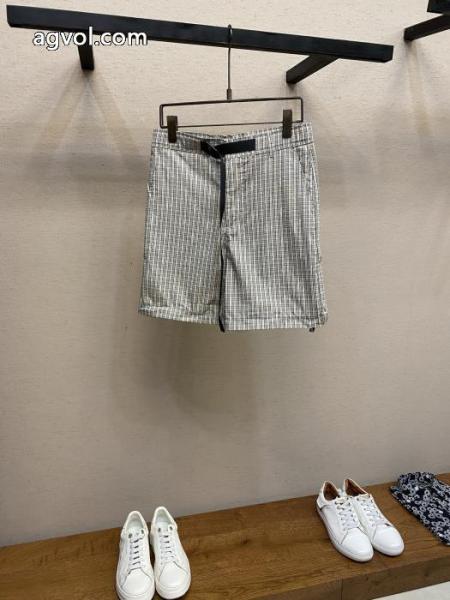 スラックス首胸ロゴ 限定 2026年大人気 立ち上げより入荷!コピー ブランド 通販 安心LOUIS VUITTON. 2