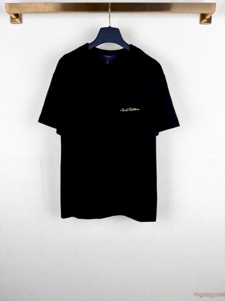 新作限定大人で素敵 優れた品質 センスを格上げ半袖TシャツLOUIS VUITTONブランド 偽物 0