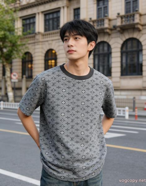 半袖Tシャツトレンド新作 最新入荷 存在感拔群ブランド コピー ショップLOUIS VUITTON 0